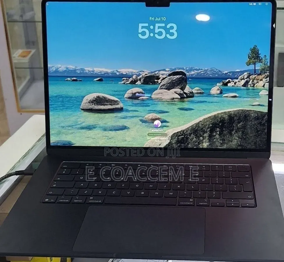 New Laptop Apple MacBook Air 2025 M4 16GB SSD 256GB