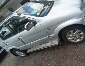 Car 1998 Silver