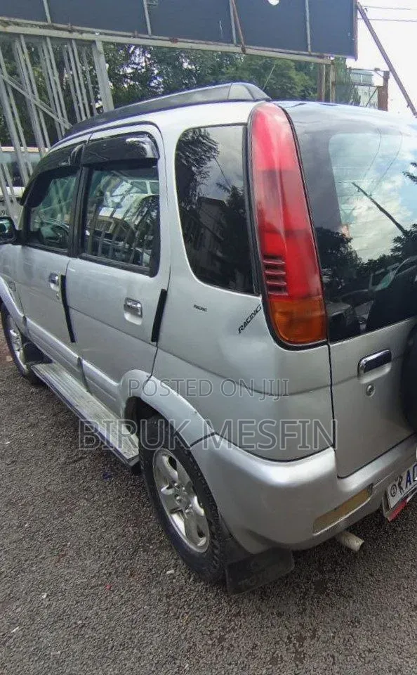 Car 1998 Silver