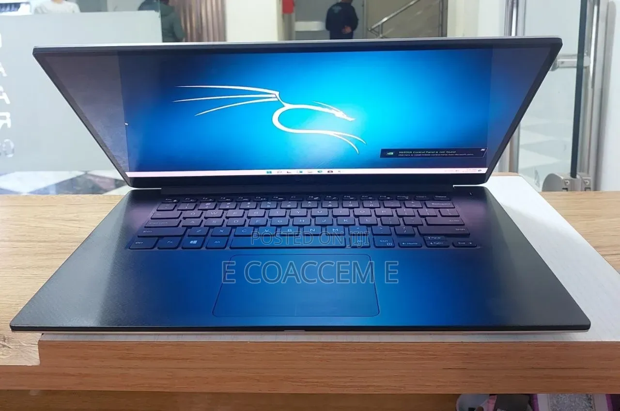 New Laptop Dell Precision 5550 16GB Intel Core i7 SSD 512GB