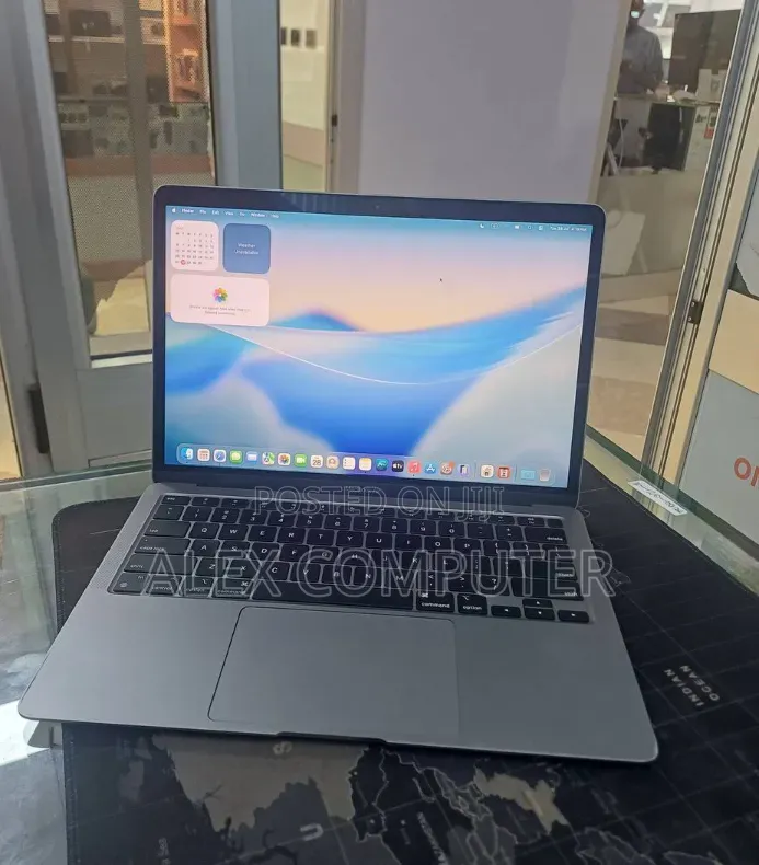 New Laptop Apple MacBook Air 2020 M1 16GB Apple M1 SSD 256GB