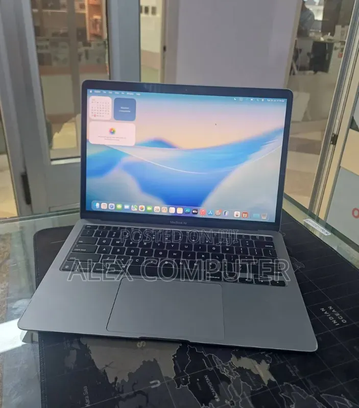 New Laptop Apple MacBook Air 2020 M1 16GB Apple M1 SSD 256GB