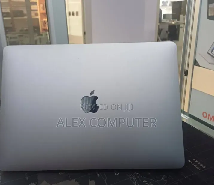 New Laptop Apple MacBook Air 2020 M1 16GB Apple M1 SSD 256GB