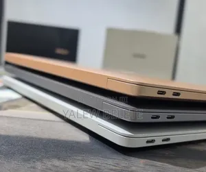 New Laptop Apple MacBook Air 8GB Apple M1 SSD 256GB