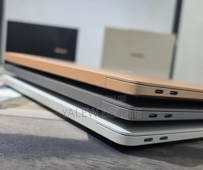 New Laptop Apple MacBook Air 8GB Apple M1 SSD 256GB