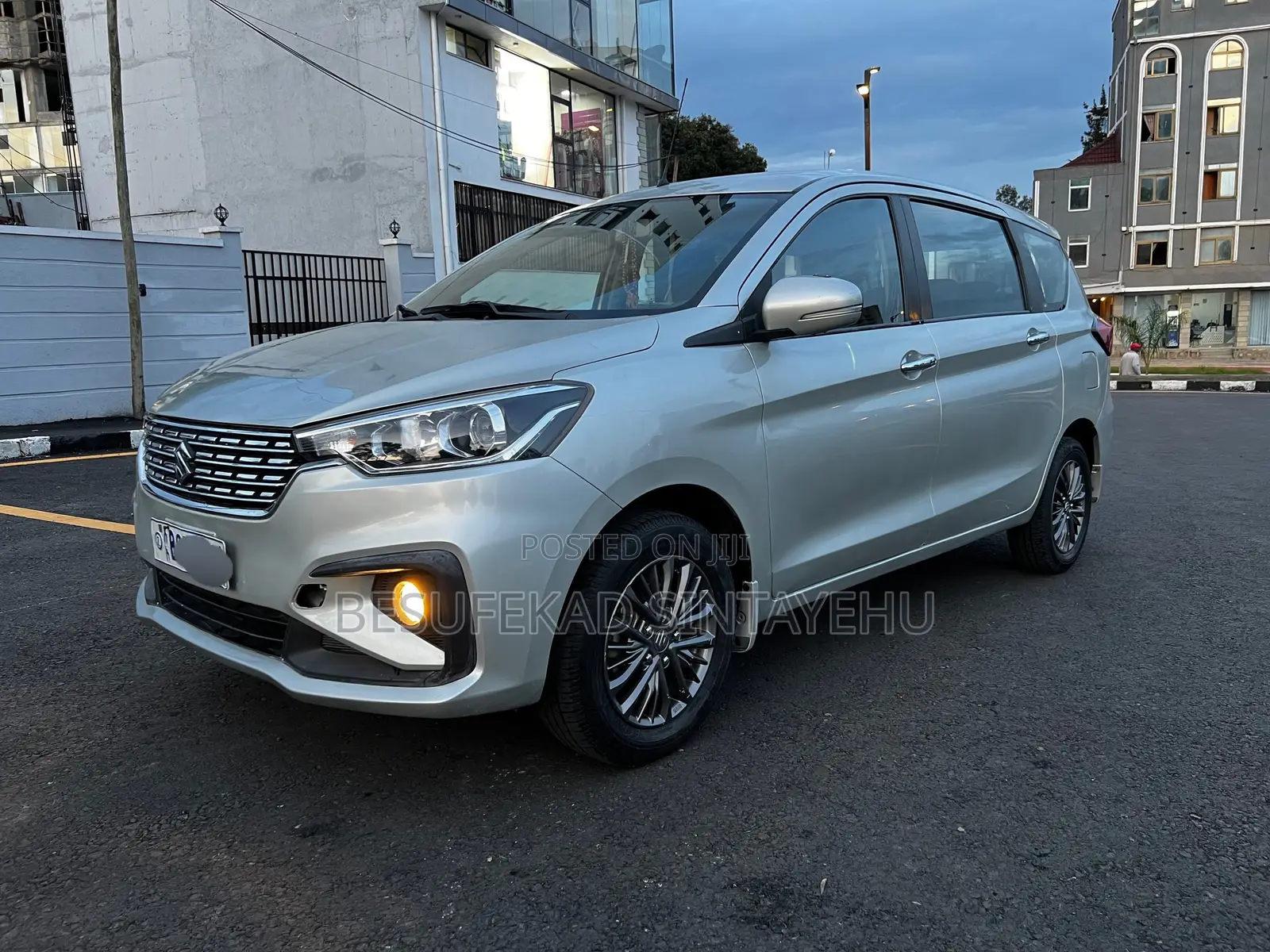 Suzuki Ertiga 2021 Silver