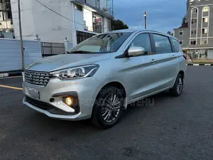 Suzuki Ertiga 2021 Silver