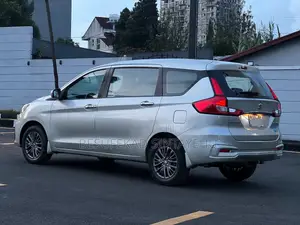 Suzuki Ertiga 2021 Silver
