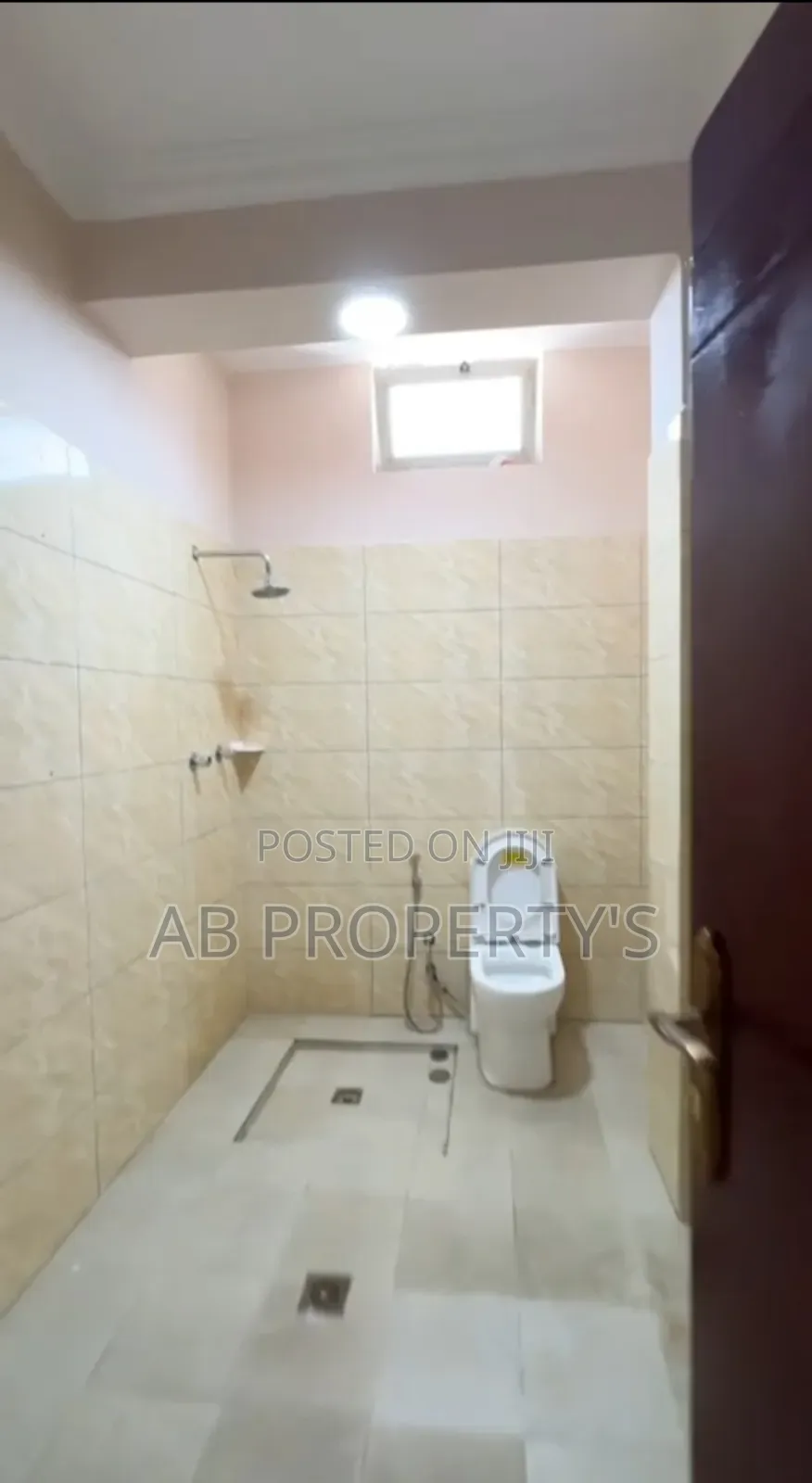 Furnished 3bdrm Apartment in መገናኛ ሾላ, Yeka for sale