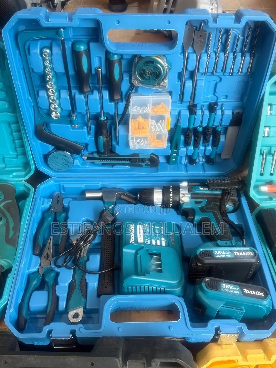 Full Acesseries Makita Drill