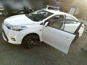 Toyota Yaris 2014 White