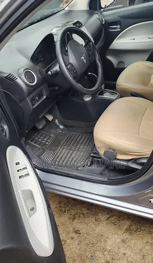 Mitsubishi Attrage 2023