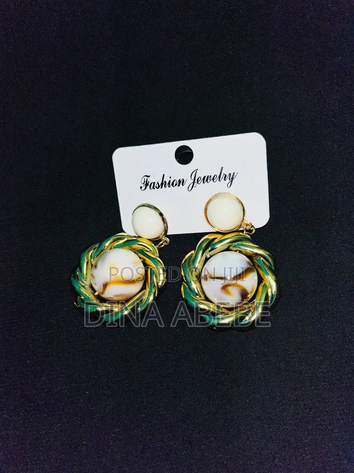Woman's Earrings