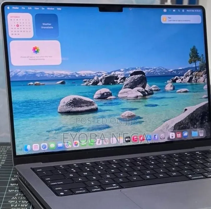 New Laptop Apple MacBook Pro 2020 M1 32GB Apple M1 Pro SSD 1T