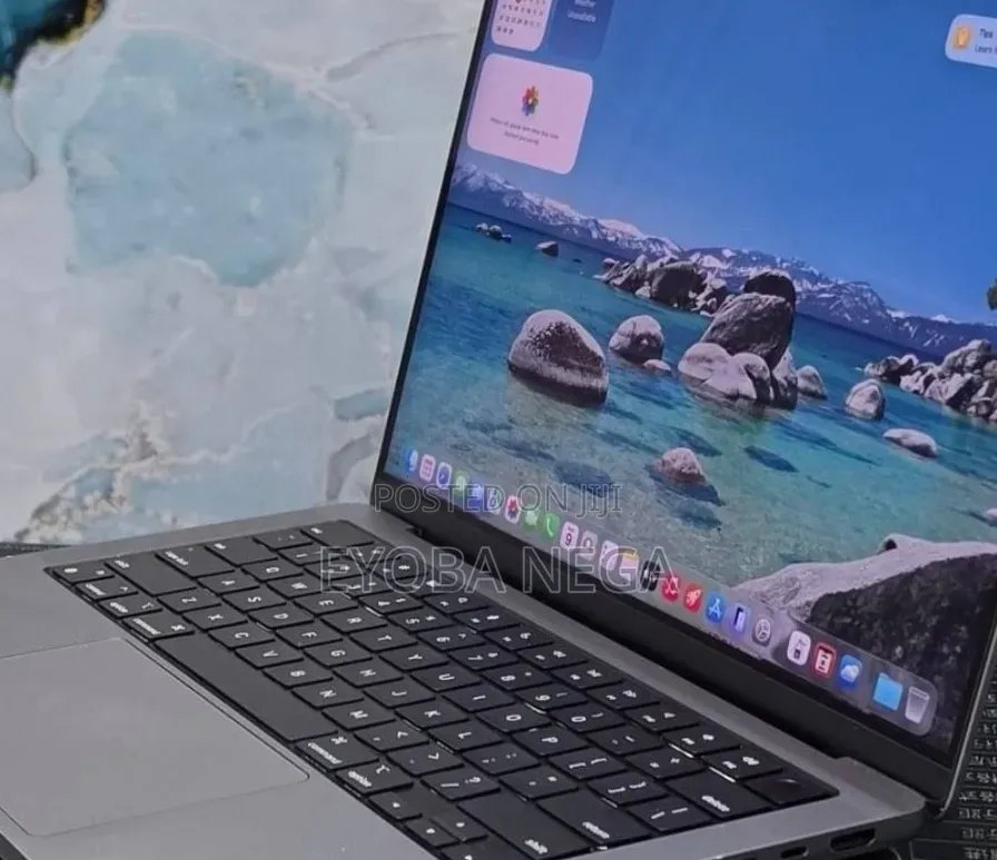 New Laptop Apple MacBook Pro 2020 M1 32GB Apple M1 Pro SSD 1T