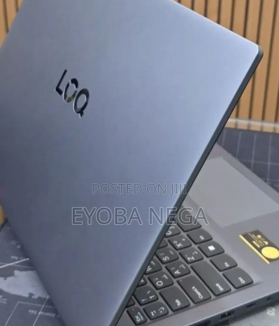 New Laptop Lenovo LOQ 15AHP10 16GB Intel Core i5 SSD 512GB