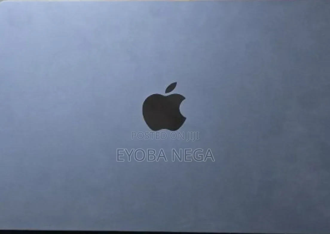 Laptop Apple MacBook Air 2022 M2 16GB Apple M2 SSD 256GB