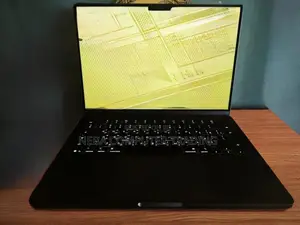 New Laptop Apple MacBook Pro 2025 M5 16GB Apple M5 SSD 1T