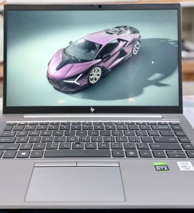 New Laptop HP ZBook Firefly G8 16GB Intel Core i7 SSD 512GB