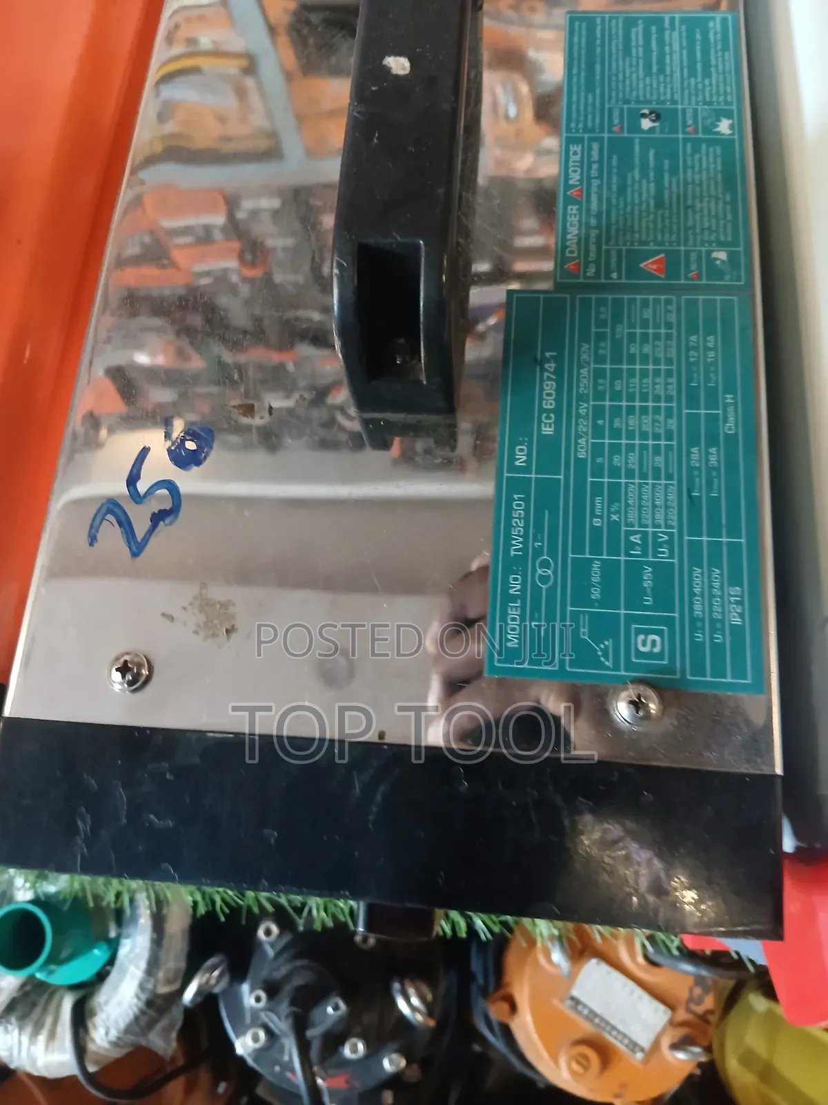 Total Industrial Model TW52501 Manual Metal Arc (MMA) Welding Machine