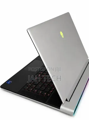 New Laptop Alienware X16 r1 32GB Intel Core i9 SSD 1T