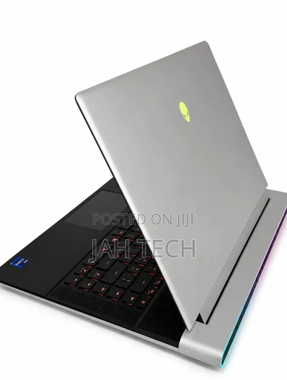 New Laptop Alienware X16 r1 32GB Intel Core i9 SSD 1T