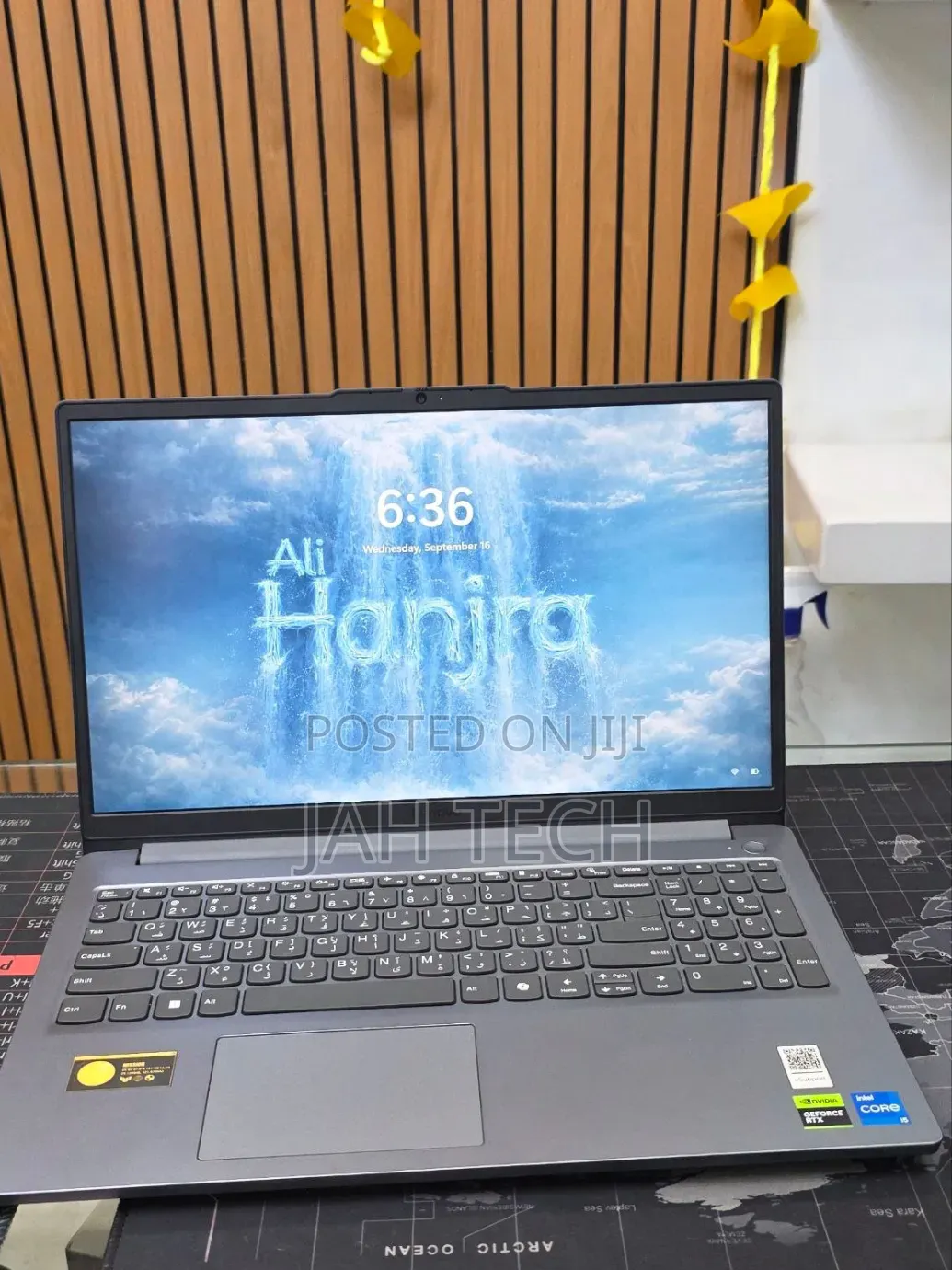 New Laptop Lenovo LOQ 15AHP10 12GB Intel Core i5 SSD 512GB