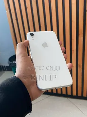 New Apple iPhone XR 64 GB White