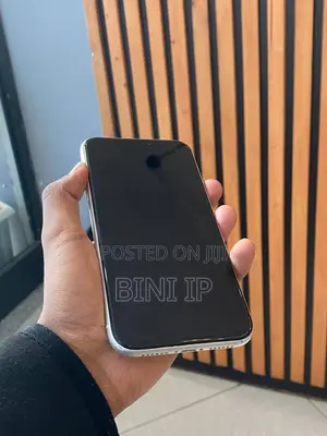 New Apple iPhone XR 64 GB White