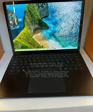 New Laptop Microsoft Surface 16GB Intel Core i7 SSD 512GB