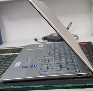 New Laptop HP Stream Notebook 16GB Intel Core i7 SSD 1T