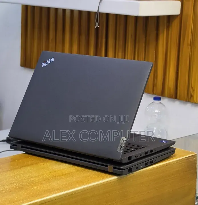 New Laptop Lenovo ThinkPad T14 G4 16GB Intel Core i7 SSD 512GB