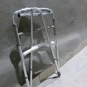 Aluminum walker格宙Walker Features a Wide Frame With a Great