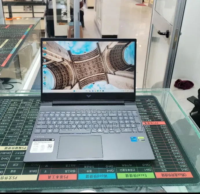 New Laptop HP Victus 15 16GB Intel Core i5 SSD 512GB
