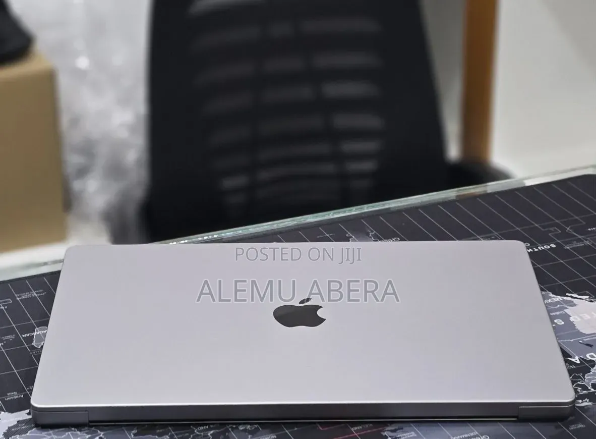 New Laptop Apple MacBook Pro 2023 M2 Pro 16GB Apple M2 SSD 512GB