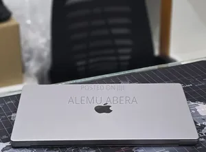New Laptop Apple MacBook Pro 2023 M2 Pro 16GB Apple M2 SSD 512GB