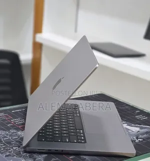 New Laptop Apple MacBook Pro 2023 M2 Pro 16GB Apple M2 SSD 512GB