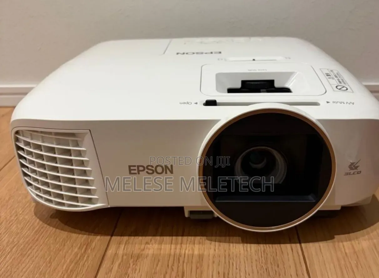 Epson EH-TW5700 Projector