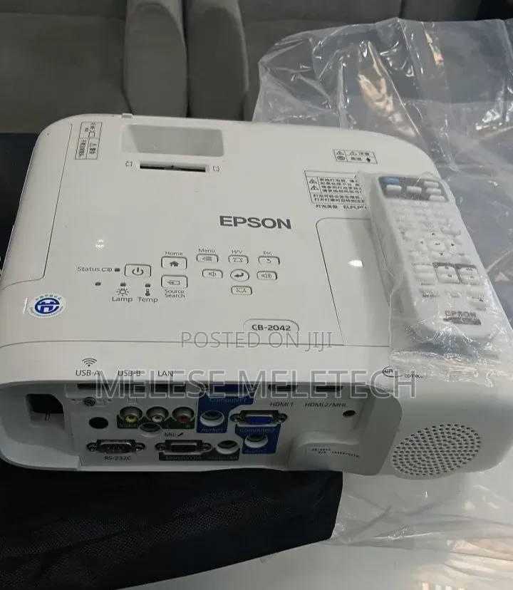 EEpson CB-2042 Model Projector