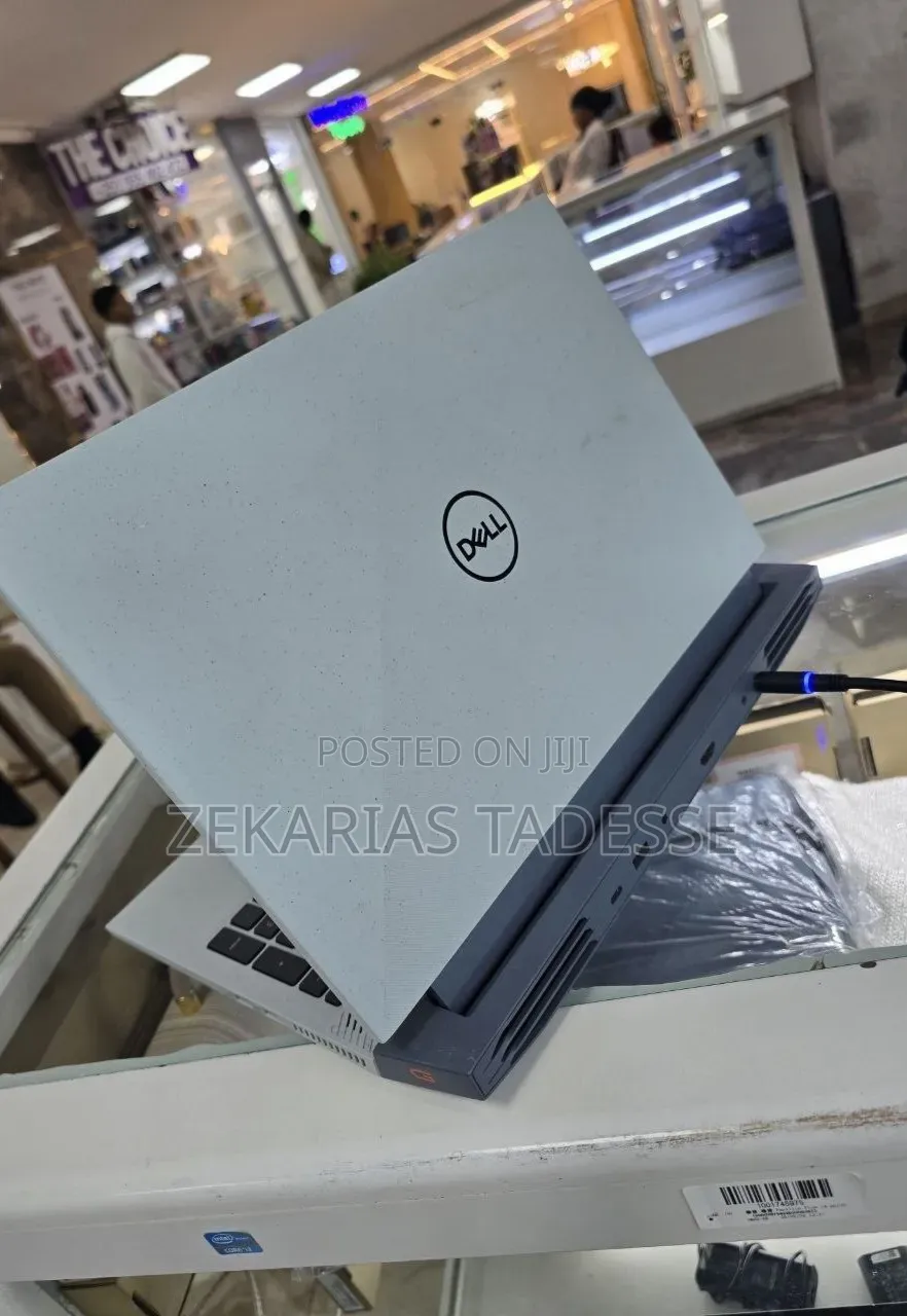 New Laptop Dell G15 5510 16GB Intel Core i7 SSD 512GB