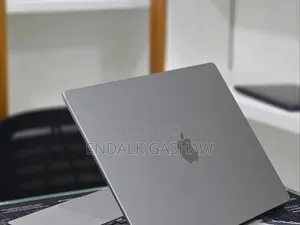 New Laptop Apple MacBook Pro 2023 M2 16GB Apple M2 SSD 512GB