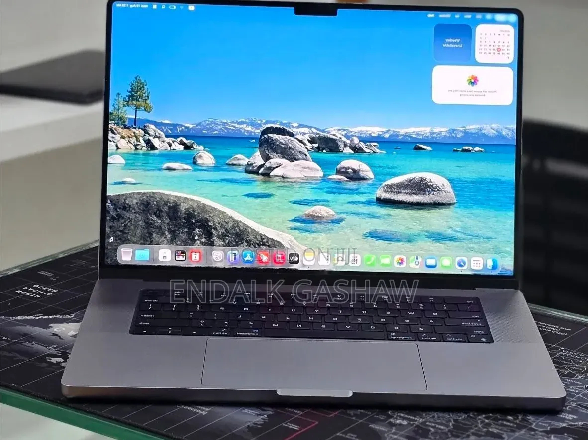 New Laptop Apple MacBook Pro 2023 M2 16GB Apple M2 SSD 512GB