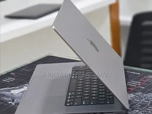 New Laptop Apple MacBook Pro 2023 M2 16GB Apple M2 SSD 512GB
