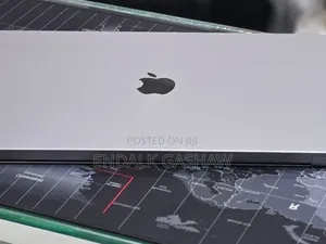 New Laptop Apple MacBook Pro 2023 M2 16GB Apple M2 SSD 512GB