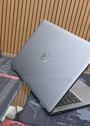 New Laptop Dell 16GB Intel Core Ultra 7 SSD 512GB
