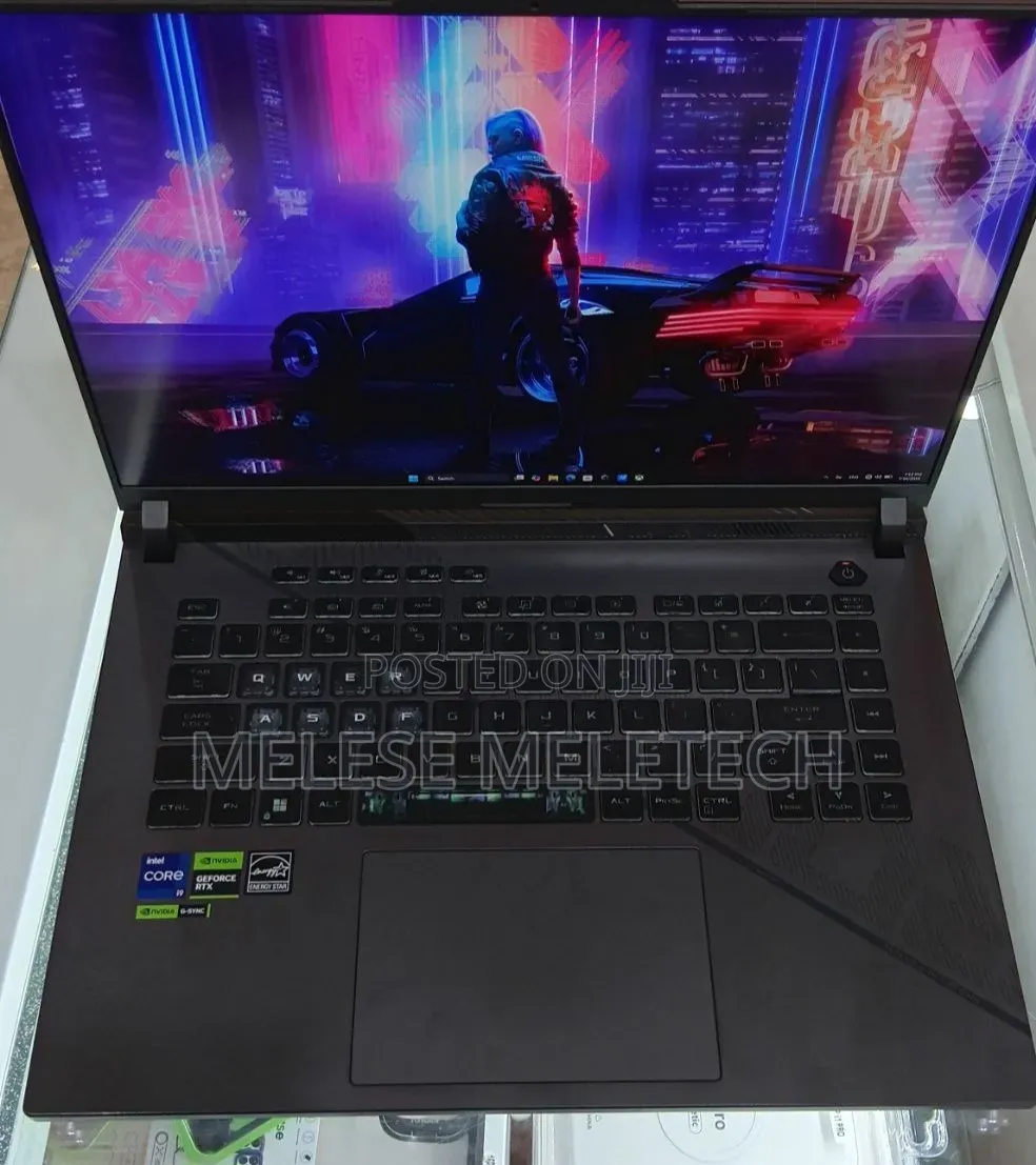 New Laptop Asus ROG Strix G16 16GB Intel Core i9 SSD 1T