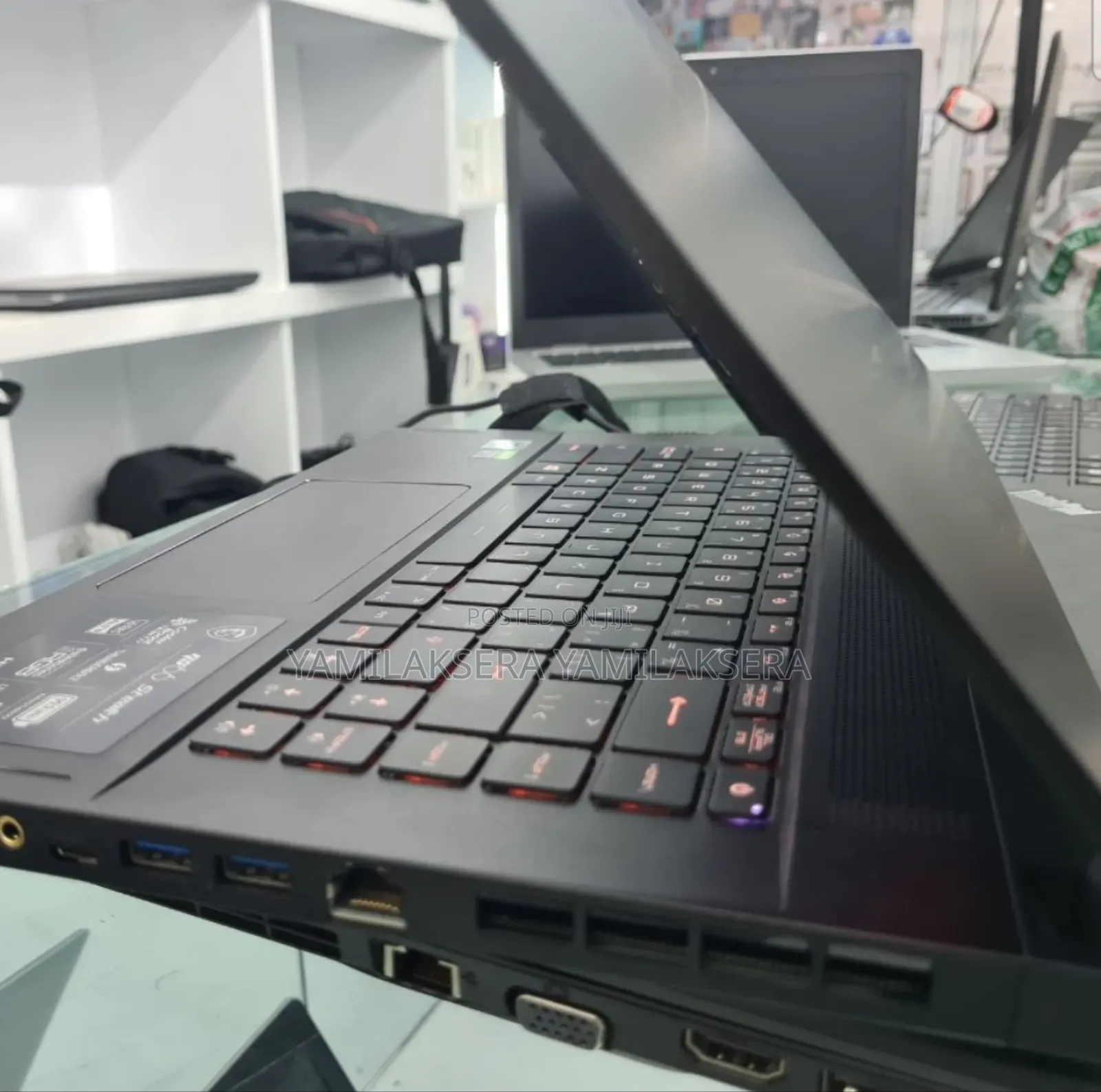 New Laptop MSI GS66 Stealth 10UG 16GB Intel Core i7 SSD 512GB