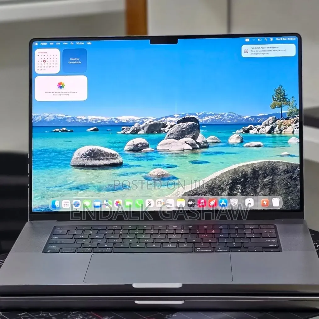 New Laptop Apple MacBook Pro 2021 M1 32GB Apple M1 SSD 512GB