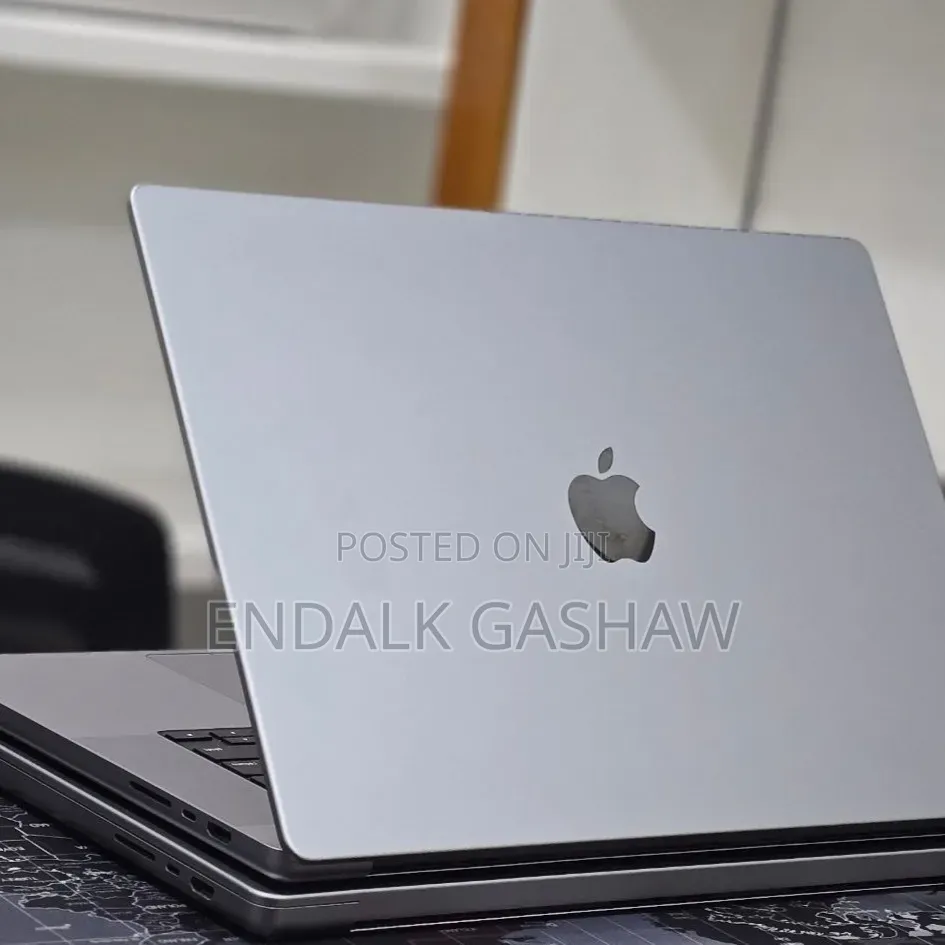New Laptop Apple MacBook Pro 2021 M1 32GB Apple M1 SSD 512GB