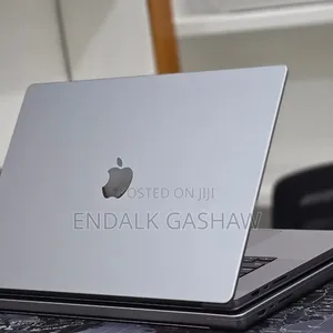 New Laptop Apple MacBook Pro 2021 M1 32GB Apple M1 SSD 512GB